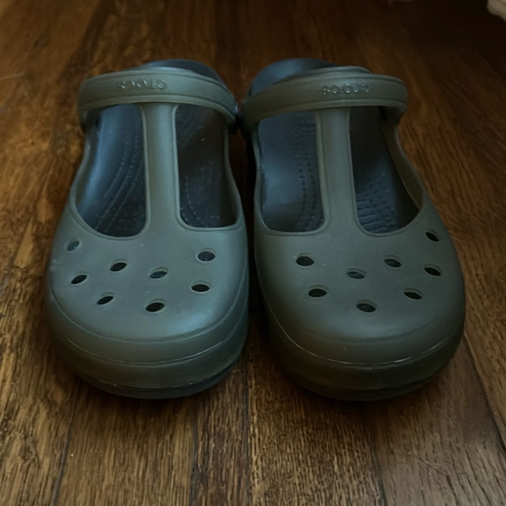 Crocs Carlie Women's Mary Jane Shoes Sandals Size 8 Jelly Green Translucent